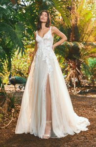 KATSURA LACE PRONOVIAS ALINE WEDDING DRESS WITH SPLIT